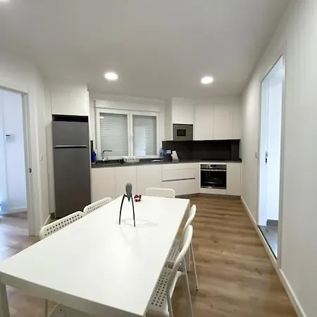 Chalet De Obra Nueva, Completamente Equipado Aldán